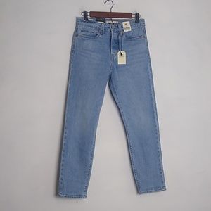 Levi’s Women’s Wedgie NWT Button Fly Jeans Size 28 High Rise Light Vintage wash